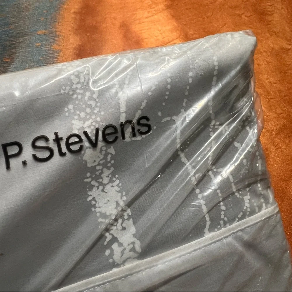Vintage Utica by Stevens Percale Full flat Sheet Botanical Gray white print